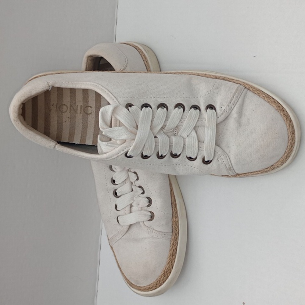 Size 9 Vionic White Hattie Canvas Espadrille Rope Low Top Lace Up Sneakers VS223